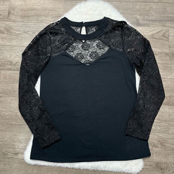 Torrid Womens Top Size Medium Black Long Sleeve Lace Keyhole Tshirt - Picture 1 of 8